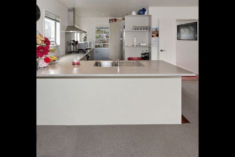 Photo of property in 25b Lucienne Drive, Ranui, Auckland, 0612
