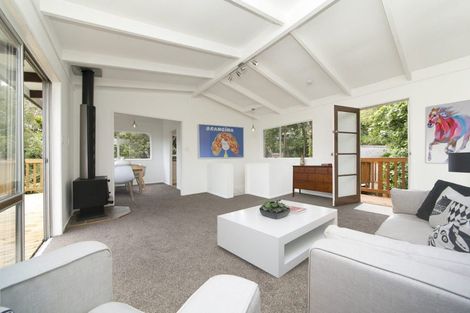 Photo of property in 29 Warner Park Avenue, Laingholm, Auckland, 0604
