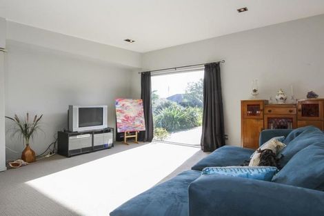 Photo of property in 48a Routley Drive, Glen Eden, Auckland, 0602
