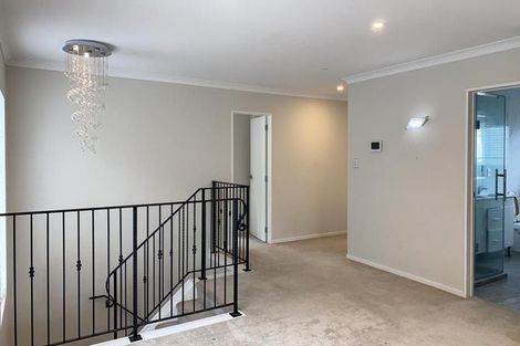 Photo of property in 37 Drumbuoy Drive, Flat Bush, Auckland, 2019