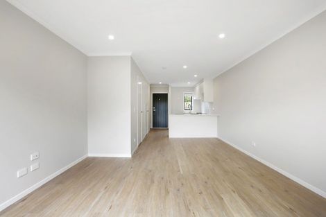 Photo of property in 2/125b Metcalfe Road, Ranui, Auckland, 0612
