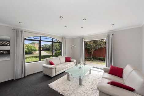 Photo of property in 53 Saint James Drive, Huntington, Hamilton, 3210