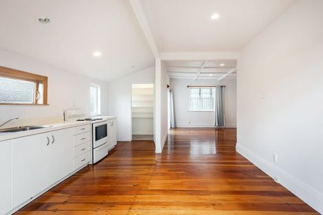 Photo of property in 2/13 Hart Road, Hauraki, Auckland, 0622