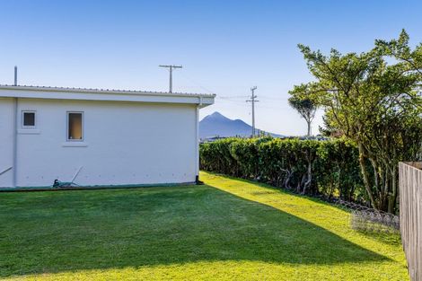 Photo of property in 62 Gisborne Terrace, Opunake, 4616