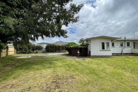 Photo of property in 6 Fairdene Avenue, Henderson, Auckland, 0610