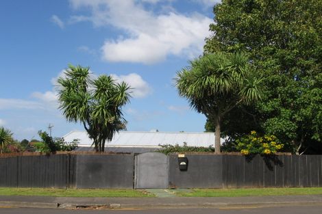 Photo of property in 92 Solar Road, Glen Eden, Auckland, 0602