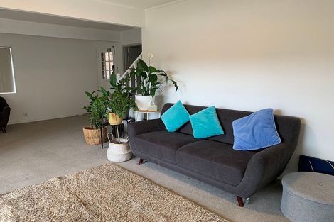 Photo of property in 2/116 Bucklands Beach Road, Bucklands Beach, Auckland, 2012