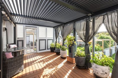 Photo of property in 50 Croziers Road, St Albans, Christchurch, 8052