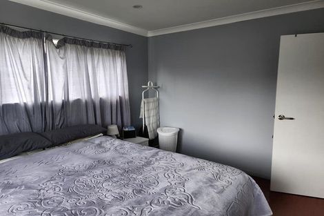 Photo of property in 24 Holt Avenue, Torbay, Auckland, 0630