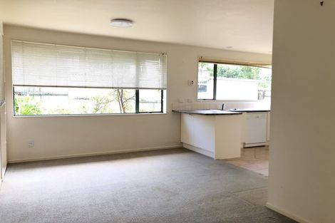 Photo of property in 10 Copplestone Place, New Lynn, Auckland, 0600