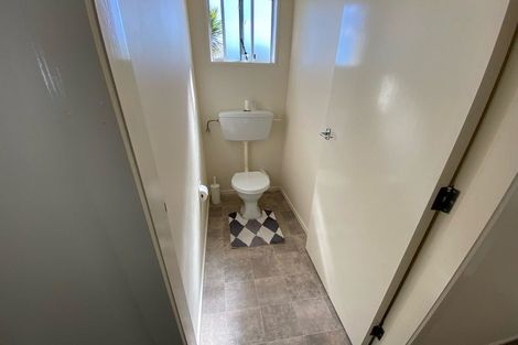 Photo of property in 54 Churton Drive, Churton Park, Wellington, 6037