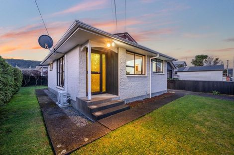 Photo of property in 21 Mcparland Street, Ebdentown, Upper Hutt, 5018