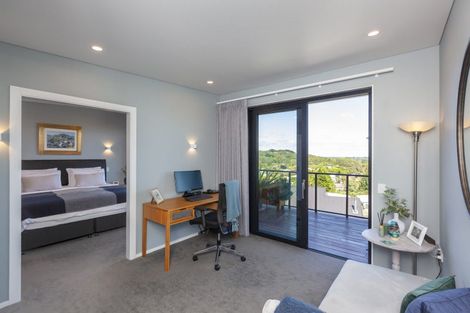 Photo of property in 101 Kakariki Grove, Waikanae, 5036