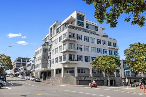 Photo of property in 22 Liardet Apartments, 201/22 Liardet Street, New Plymouth, 4310