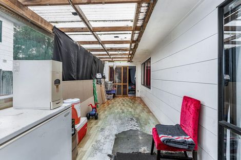 Photo of property in 7 Fernhaven Place, Massey, Auckland, 0614