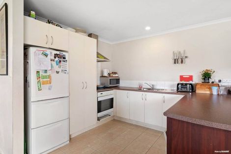 Photo of property in 12 Rock Daisy Crescent, Mangere, Auckland, 2022