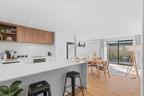 Photo of property in 2/130 Holly Road, St Albans, Christchurch, 8014