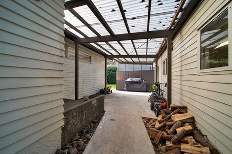 Photo of property in 11 Manawapou Road, Hawera, 4610