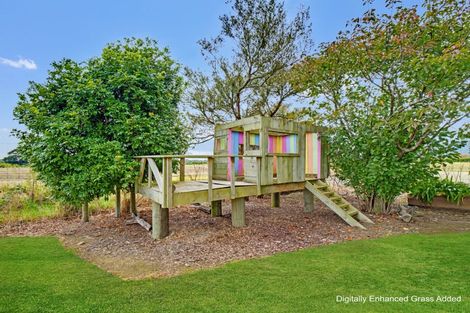 Photo of property in 54 Kuku Beach Road, Kuku, Levin, 5570