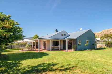 Photo of property in 18 Little Oak Common, Wanaka, 9305