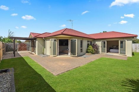Photo of property in 27 Cranbrook Place, Rototuna North, Hamilton, 3210