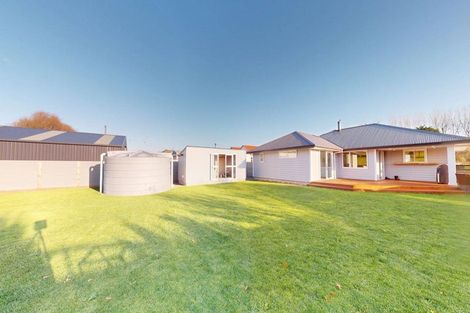 Photo of property in 82 Willoughby Street, Halcombe, 4779