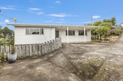 Photo of property in 42 Omata Road, Marfell, New Plymouth, 4310
