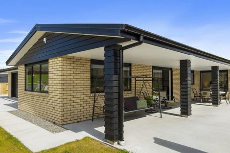 Photo of property in 3 Moira Close, Welcome Bay, Tauranga, 3175