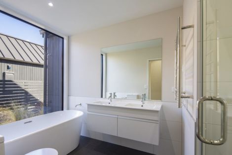 Photo of property in 8 Parera Lane, Jacks Point, Queenstown, 9371