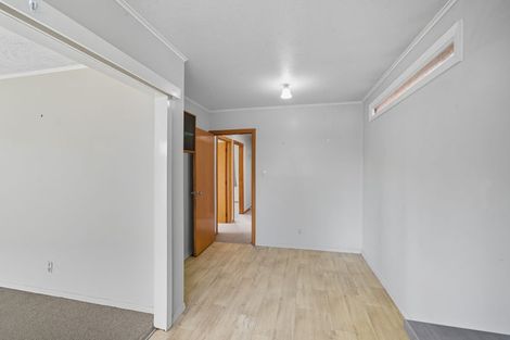 Photo of property in 1/2 Lomax Place, Islington, Christchurch, 8042