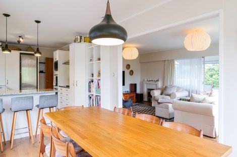Photo of property in 28 James Evans Drive, Northcote, Auckland, 0627