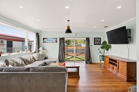 Photo of property in 1 Montrose Street, Kaiti, Gisborne, 4010