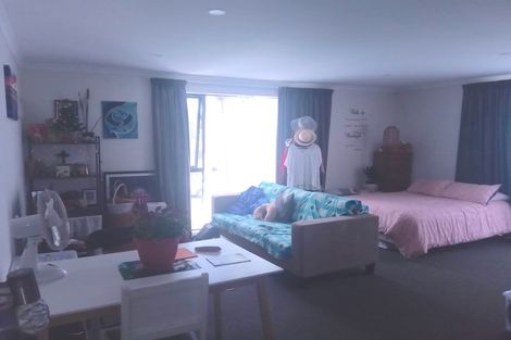 Photo of property in 53 Popokatea Drive, Takanini, 2112
