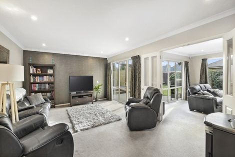 Photo of property in 25 Rochester Crescent, Rolleston, 7614