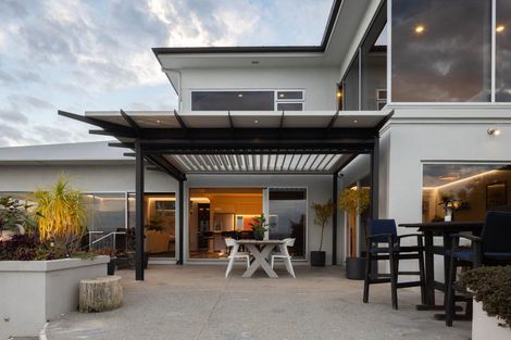 Photo of property in 12 George Street, Hospital Hill, Napier, 4110