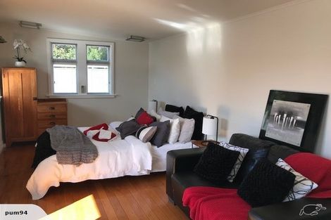 Photo of property in 18 Riverlaw Terrace, Saint Martins, Christchurch, 8022