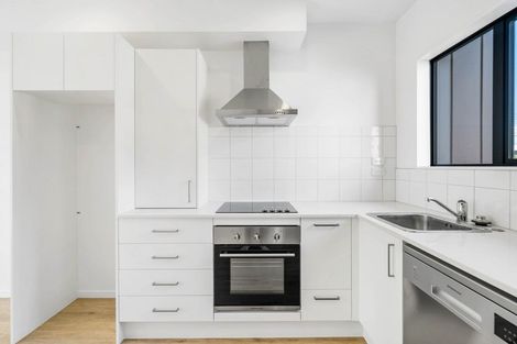 Photo of property in 25 Eileen Newey Place, Henderson, Auckland, 0612