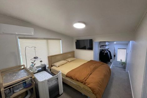 Photo of property in 108 Kemp Road, Massey, Auckland, 0614