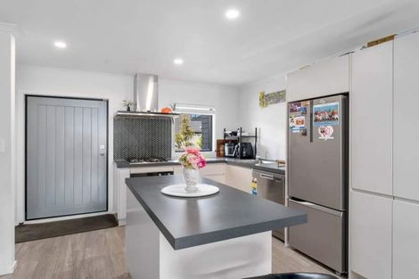 Photo of property in 19/9u Surrey Street, Tawa, Wellington, 5028