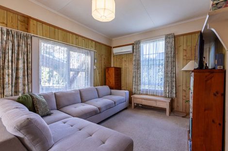 Photo of property in 19 Atkinson Street, Woodville, 4920