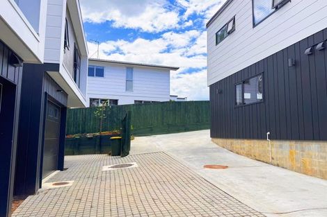 Photo of property in 95c Oreil Avenue, West Harbour, Auckland, 0618