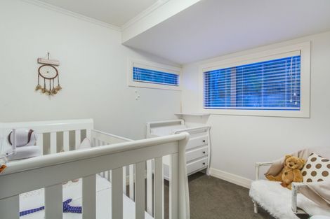 Photo of property in 146 Laingholm Drive, Laingholm, Auckland, 0604