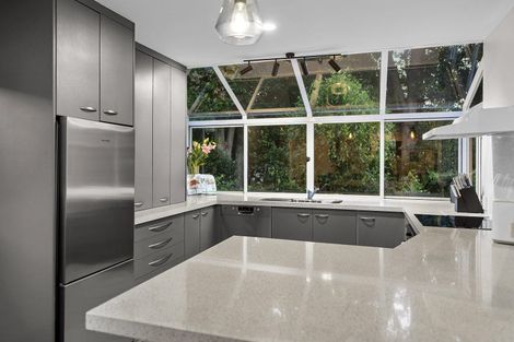 Photo of property in 2/37 Newhaven Terrace, Mairangi Bay, Auckland, 0630