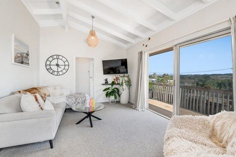 Photo of property in 12 Makiri Street, Helensville, 0800