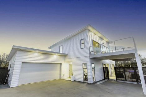 Photo of property in 1330b Papamoa Beach Road, Papamoa Beach, Papamoa, 3118