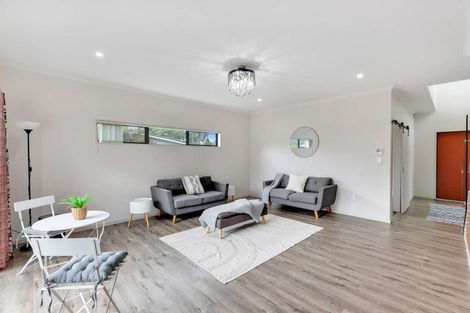 Photo of property in 7a Woodvale Road, Glen Eden, Auckland, 0602