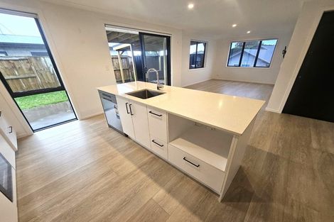 Photo of property in 12 Massee Way, Te Puke, 3119