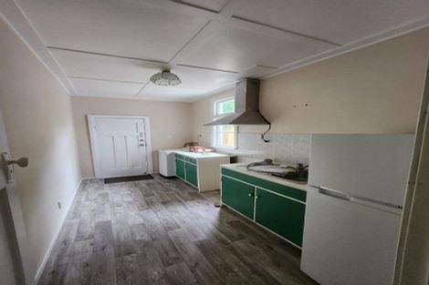 Photo of property in 46 Queens Drive, Lyall Bay, Wellington, 6022