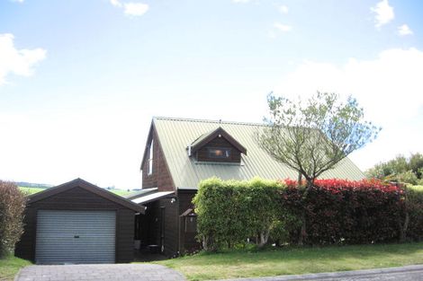 Photo of property in 3 Sylvia Place, Acacia Bay, Taupo, 3330