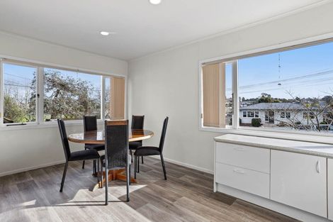 Photo of property in 18 Pax Avenue, Forrest Hill, Auckland, 0620